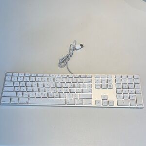 Apple Keyboard USB connection